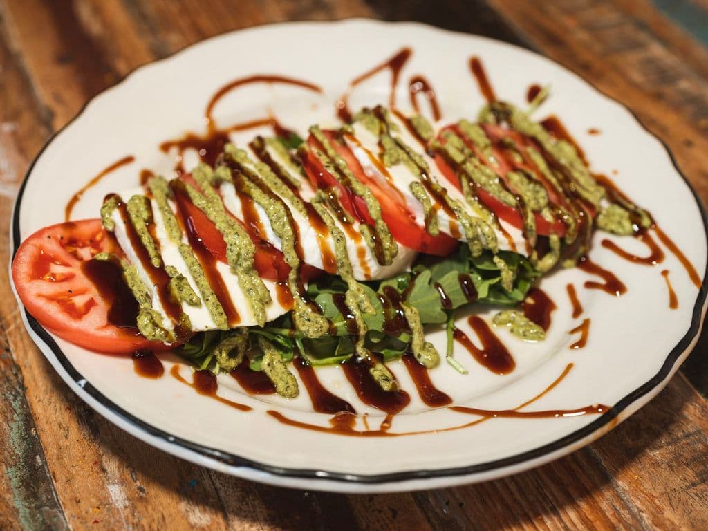 SALADE CAPRESE/ CAPRESE SALAD