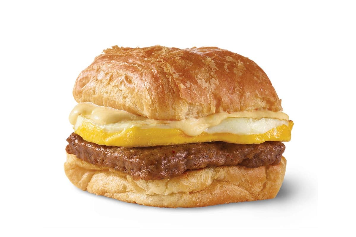 Croissant avec saucisse, œuf et fromage suisse / Sausage, Egg, and Swiss Croissant (Cals: 580)