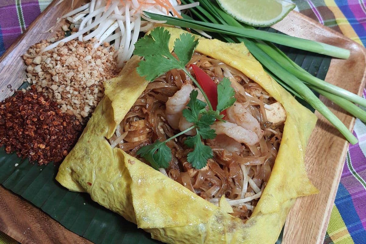 30H. Pad Thai Hor Khai (Pad Thai with Egg Wrap)