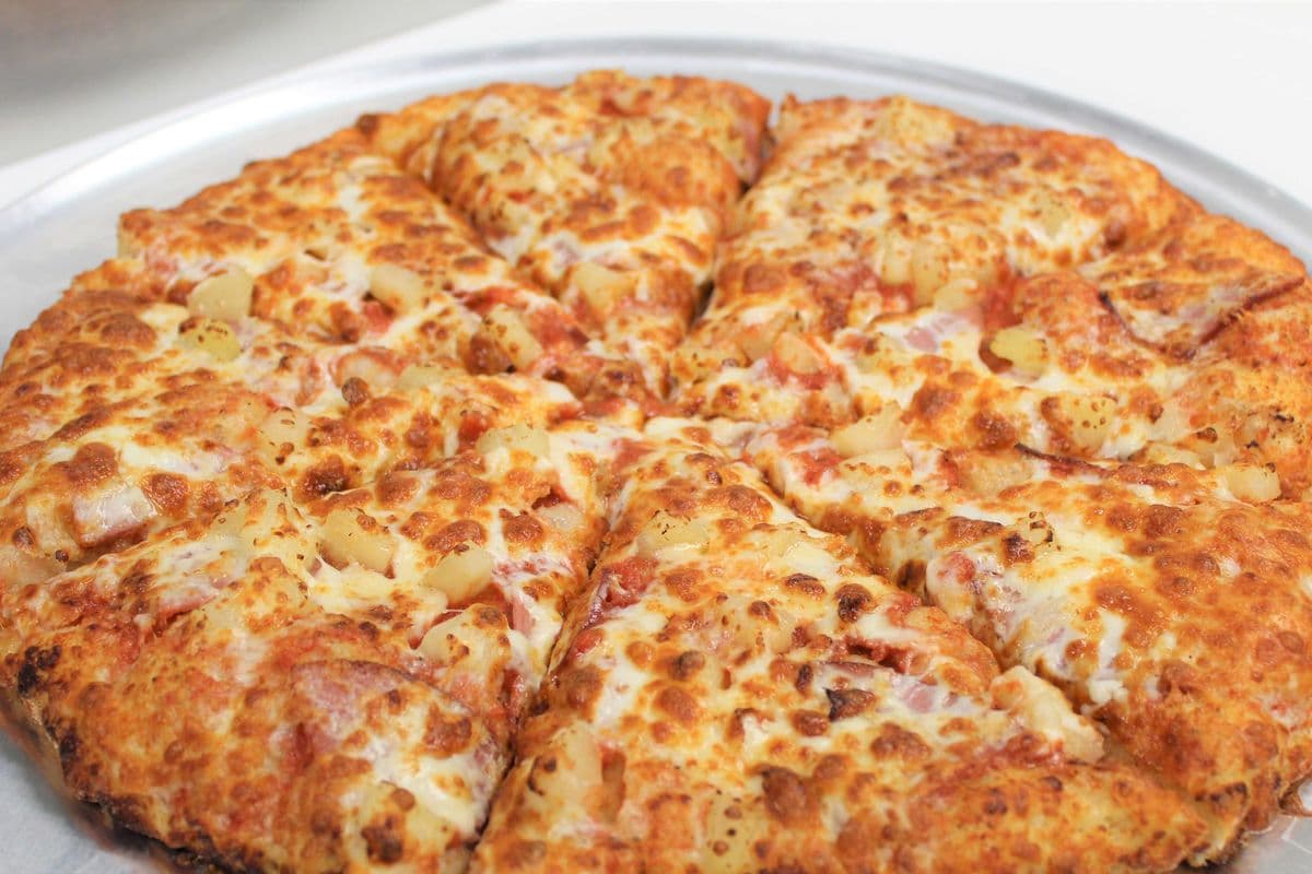 8" Personal Size Hawaiian Pizza