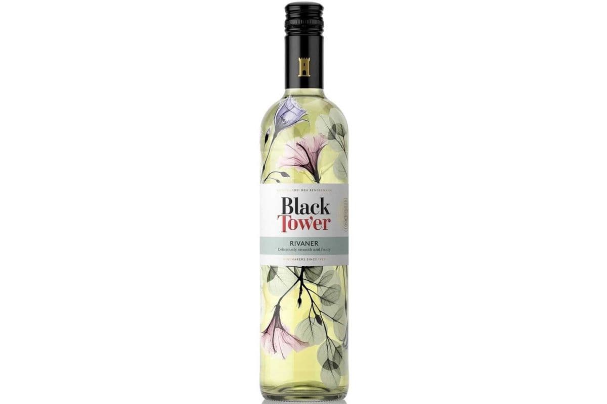Black Tower Rivaner (750) Germany (1 x 750 mL)
