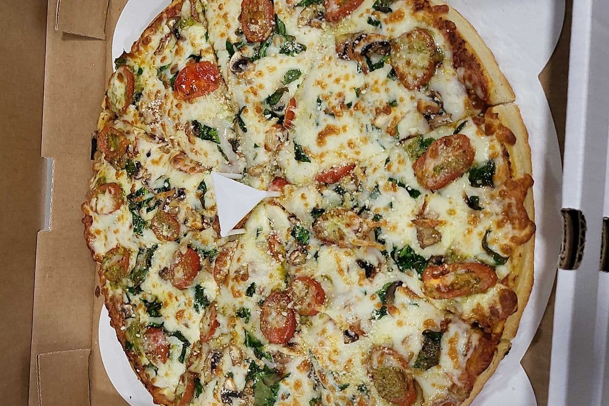 14" Tomatina Pizza