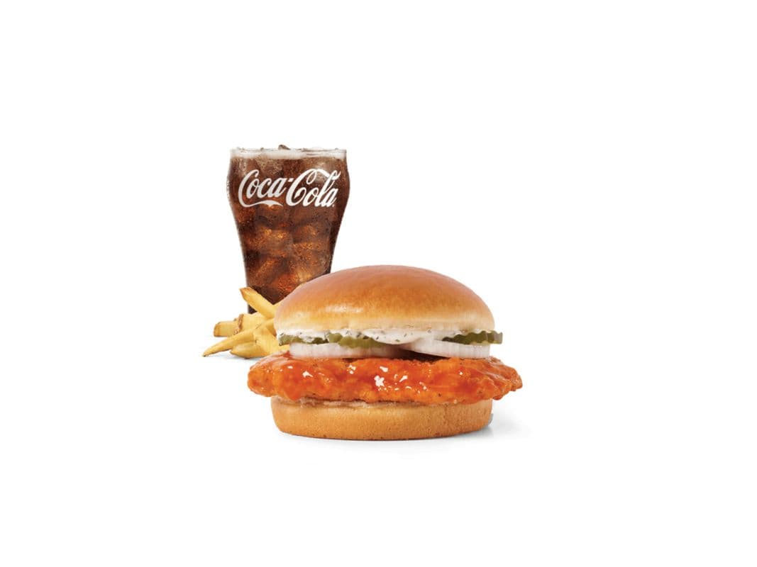 Sandwich au poulet épicé, sauce / Spicy Buffalo Chicken Sandwich Combo (Petit / Small)