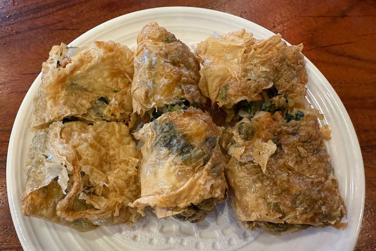 A35 Deep-Fried Bean Curd Sheet with Shrimp豆苗鮮蝦腐皮卷