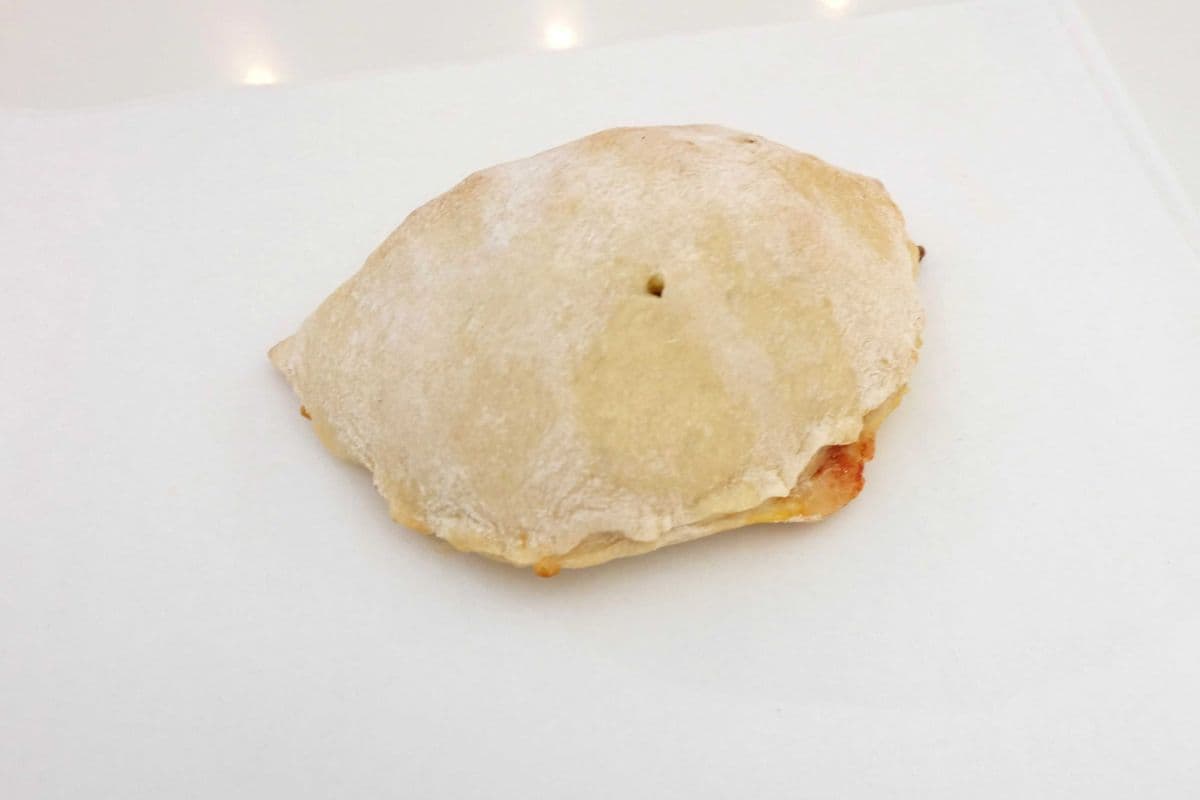 Calzone saucisse italienne et pepperoni / Italian Sausage and Pepperoni Calzone