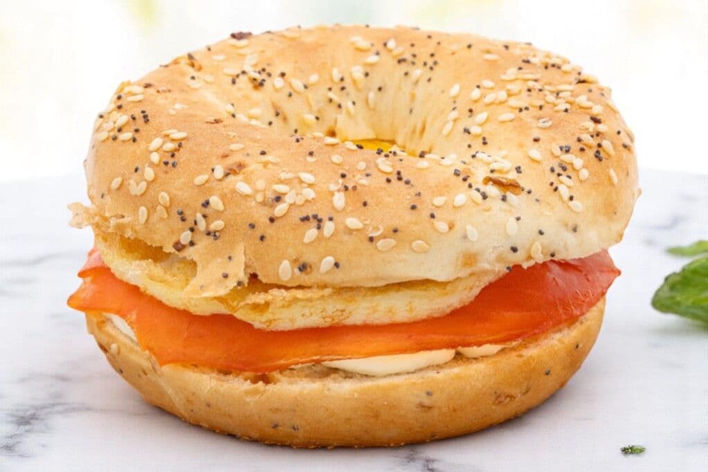 BREAKFAST MENU - SMOKED SALMON AND CREAM CHEESE BAGEL