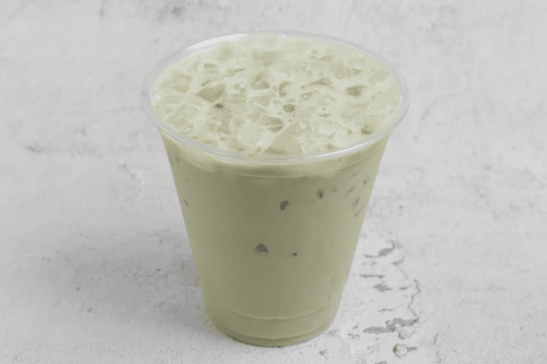 Matcha latté glacé / Iced matcha latte