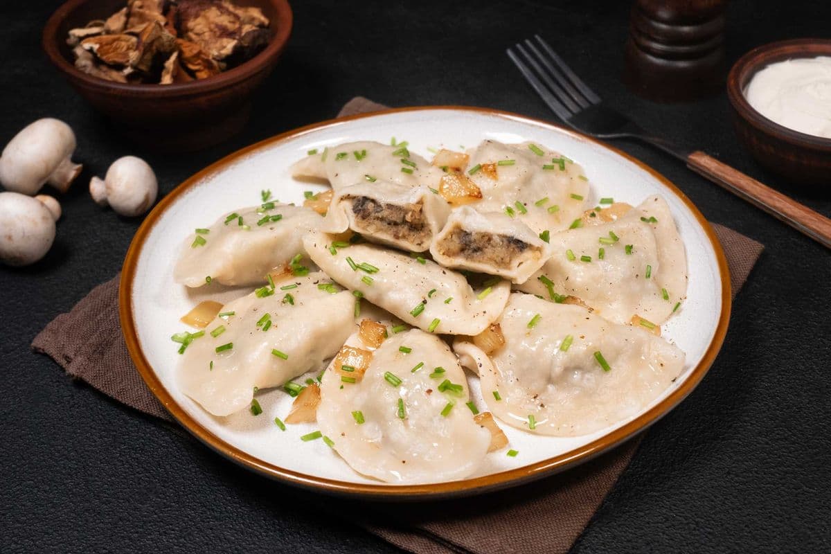 Potato and wild mushrooms perogies VEGAN (1 dozen/ 300g) (507 Cal)