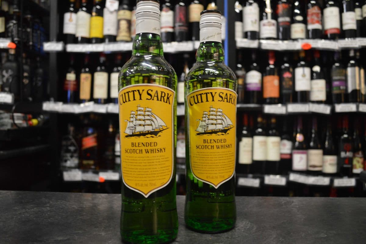 Cutty Sark Blended Scotch Whisky (750 ml) (1 x 750 ml)
