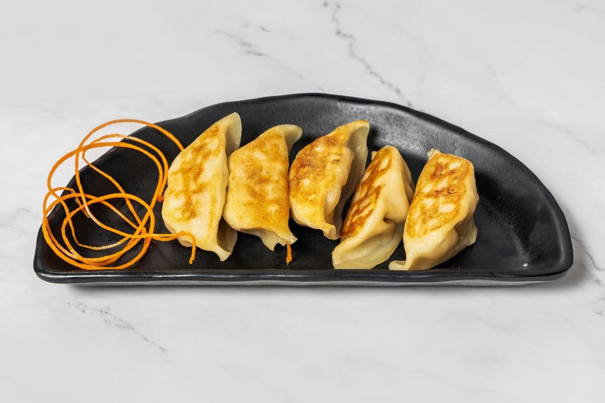 Pan-Fried Gyozas (5 pcs)