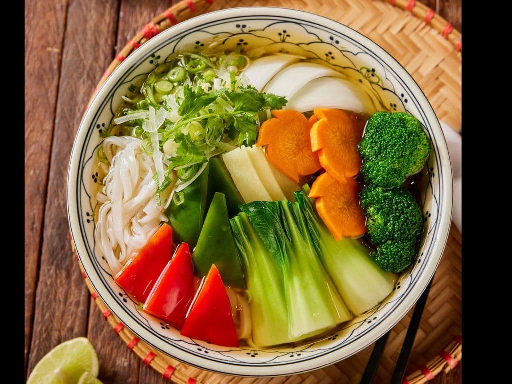 P20L.(PHO) VEGE Beef Soup