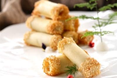 Deep-Fried Taro Rolls with White Sesame 香芋芝麻卷