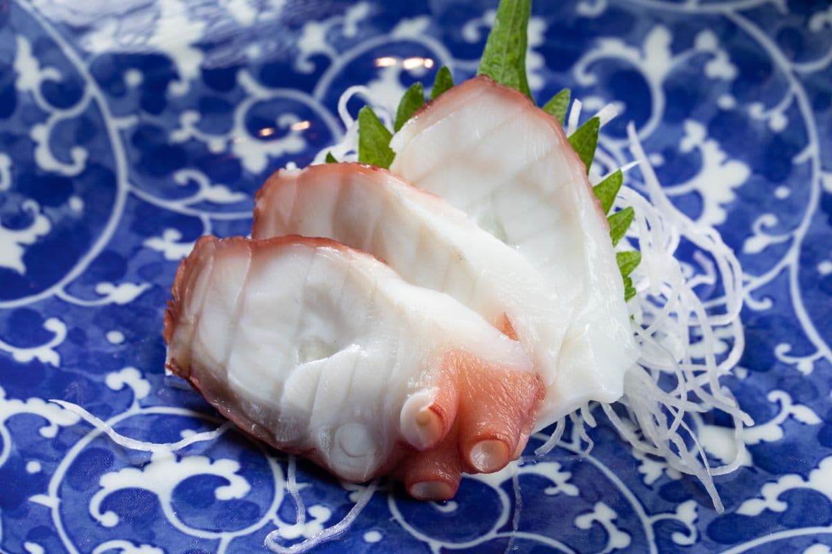 B04. Tako Sashimi
