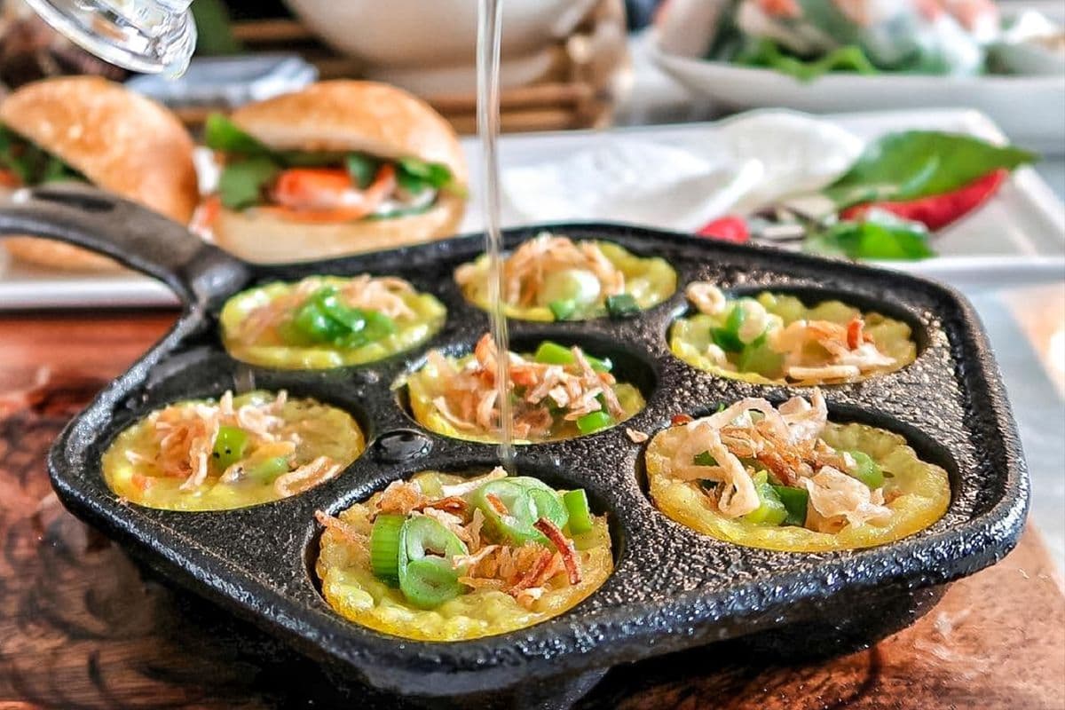 Savoury Mini Crepes (7pcs) - Bánh Khọt