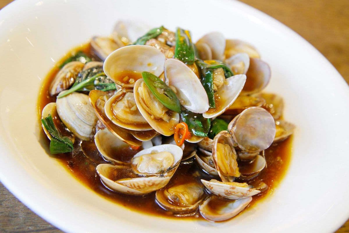 Stir Fried Clams with Spicy Soy Sauce 台式炒蜆