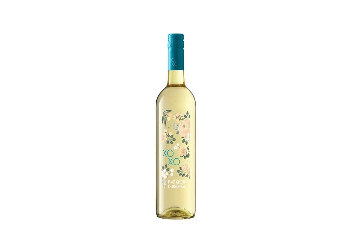 XOXO Pinot Grigio and Chardonnay (1 x 750 ml)