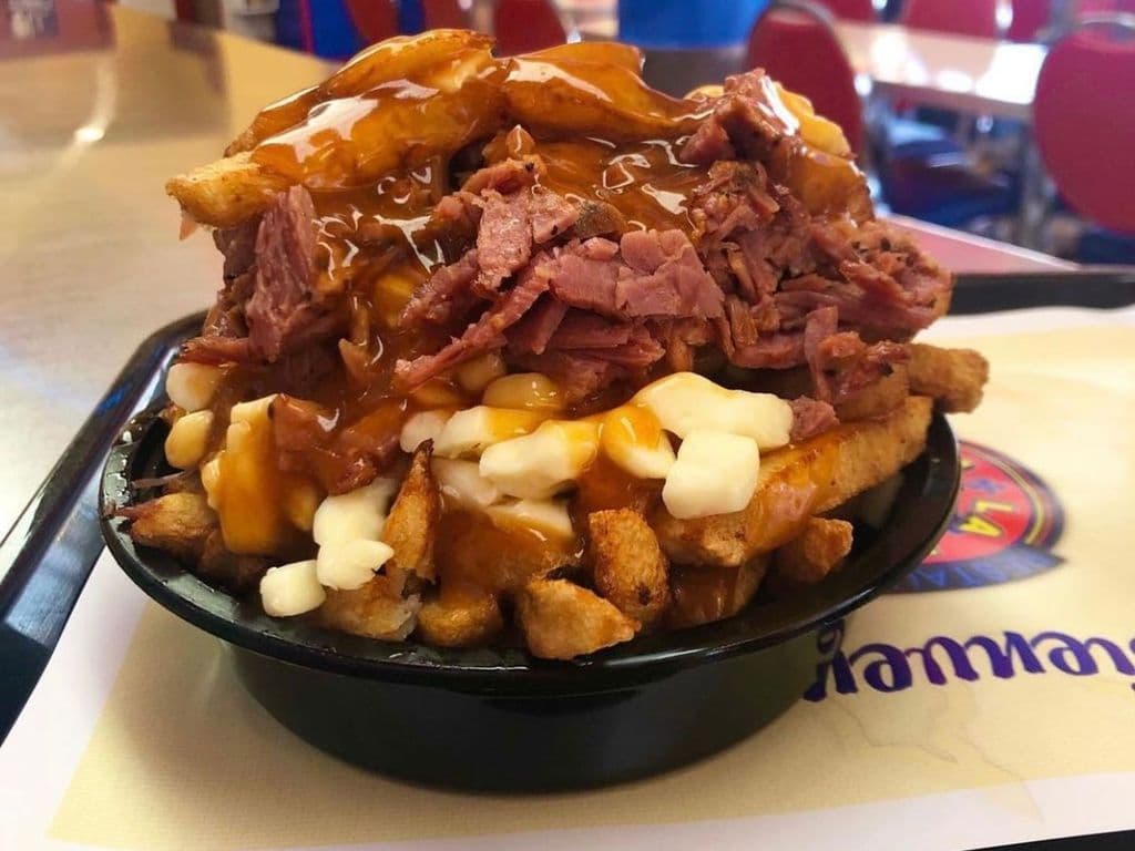 Petite Poutine Viande Fumée / Small Smoked Meat Poutine