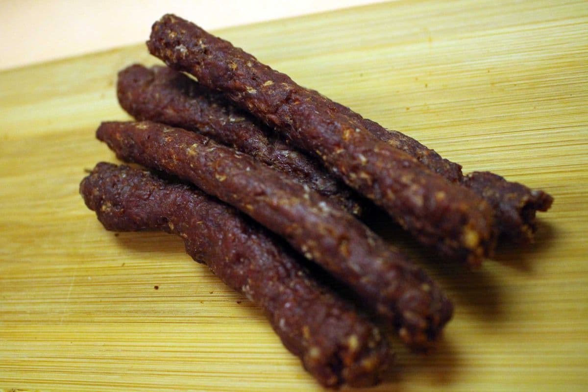 Beef Jerky Sticks - Honey Garlic (100g)