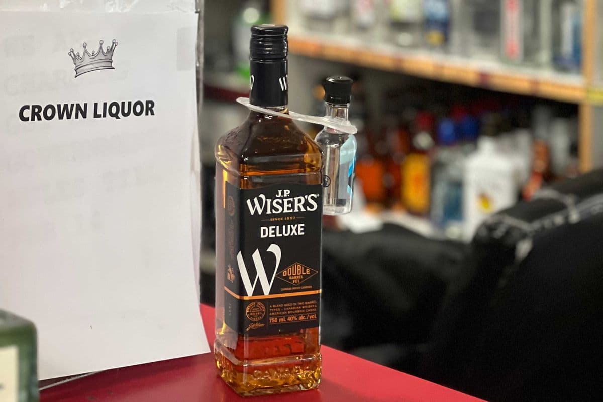 Wisers Deluxe (1 x 750 ml)