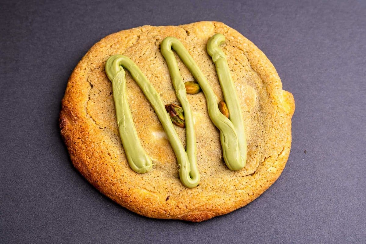 BIG COOKIE Pistachio & White Chocolate