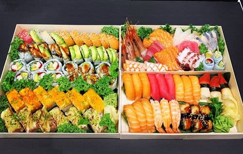 P33. Deluxe Vintage Sashimi-Sushi-Roll 100 pcs (Best for party) / P33. 豪華拼盤 100 pcs (Best for party)