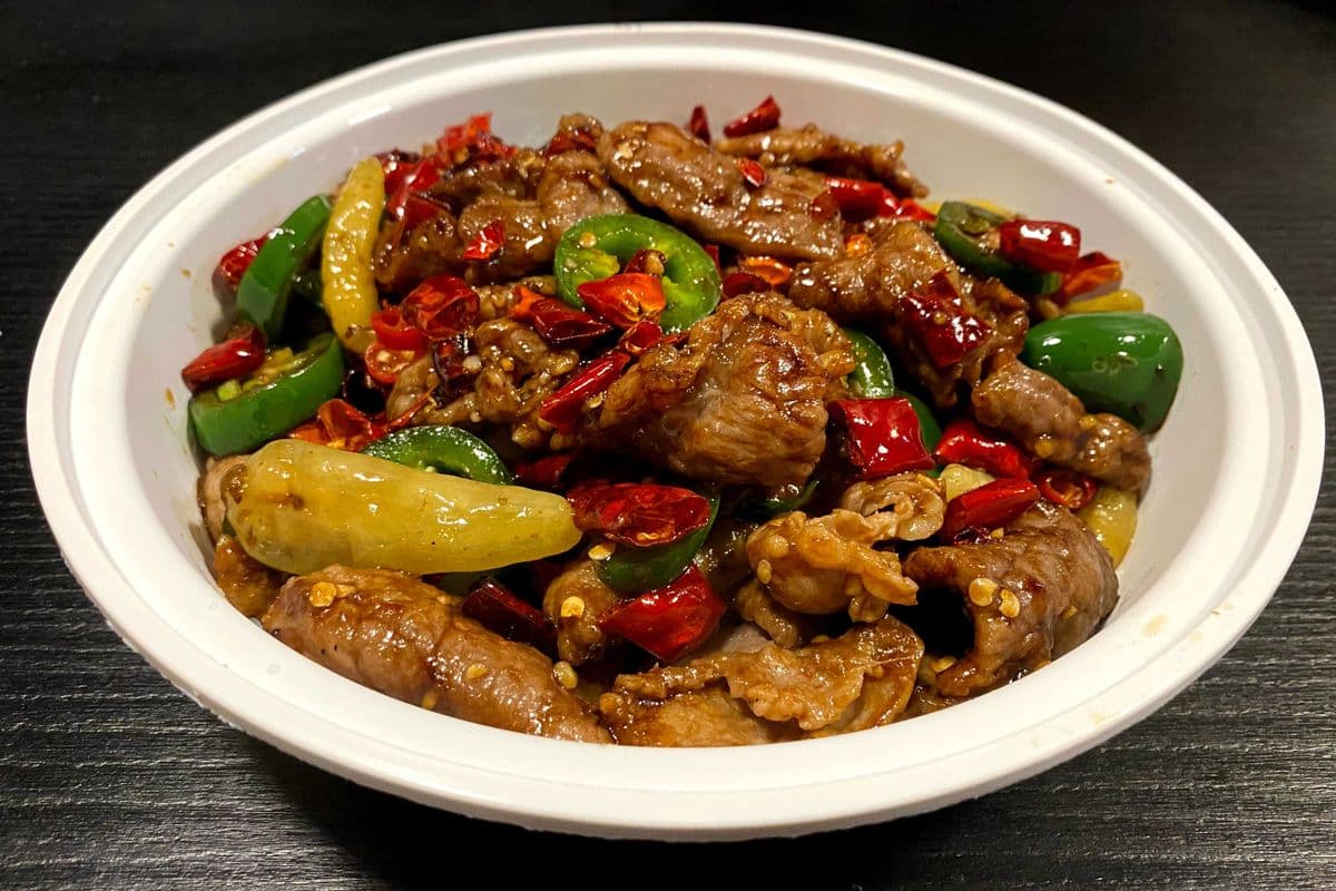 T12. Sauteed Beef with Wild Chilli Peppers 野生椒牛肉