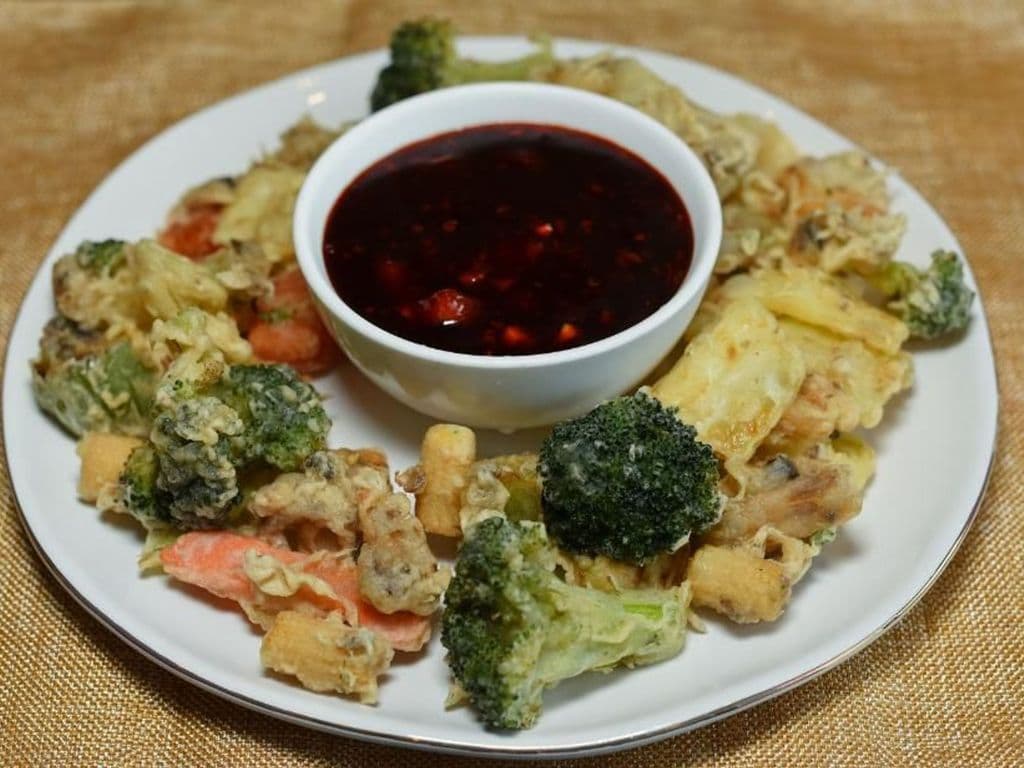 Crispy Vegetables with Hot Garlic Sauce