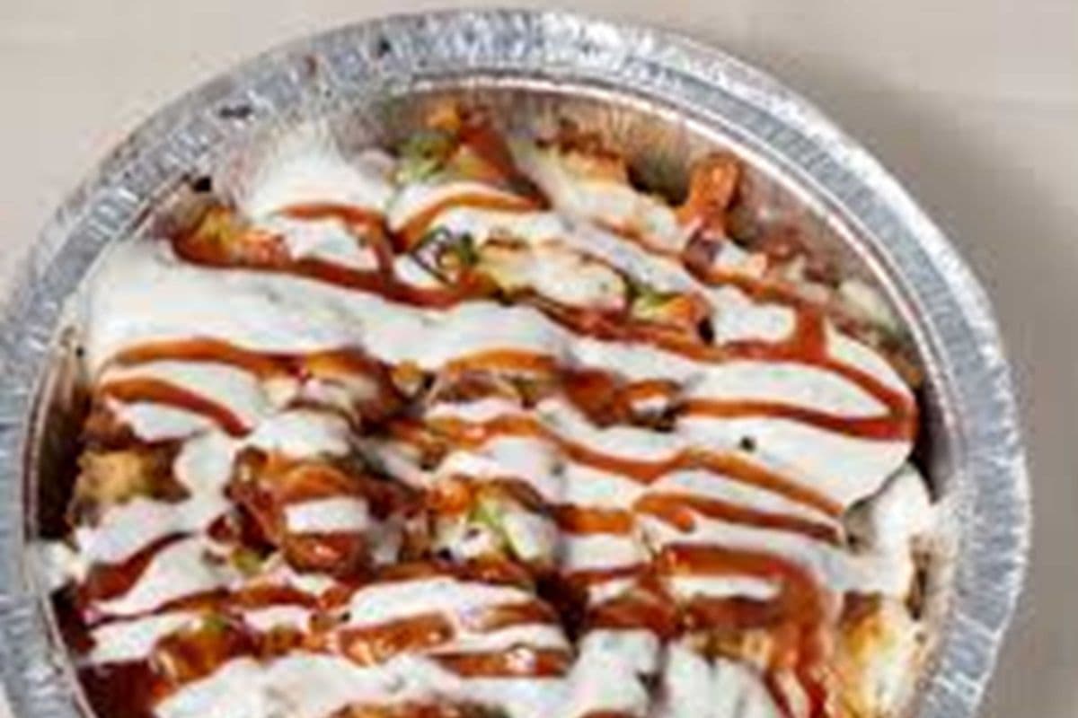 Samosa Poutine (500 Cal)