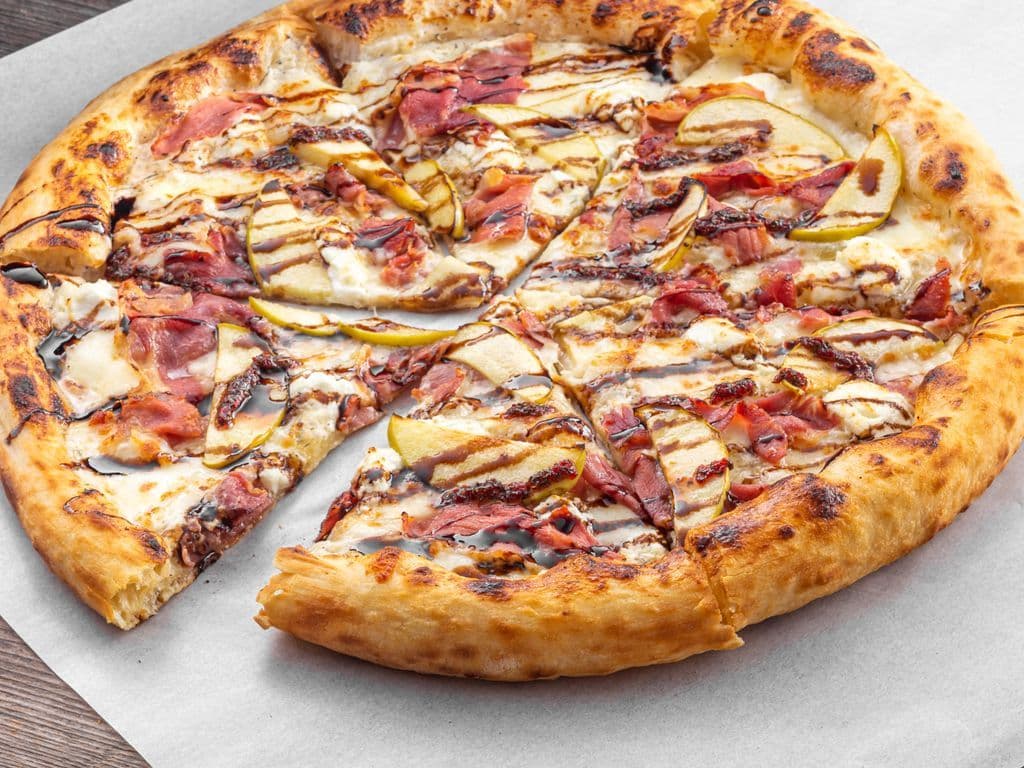 Maclaren - White pizza with prosciutto, apple, goat cheese and spicy honey