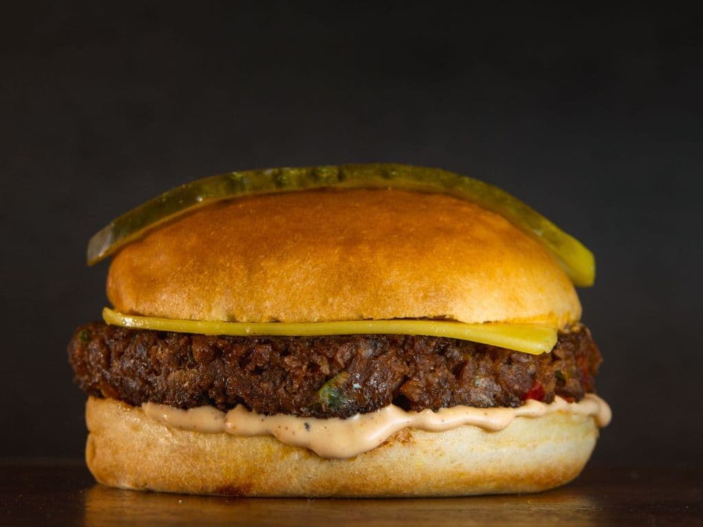 Harvest Blaze Cheeseburger