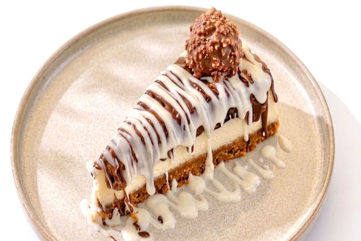 Ferrero Rocher Cheesecake