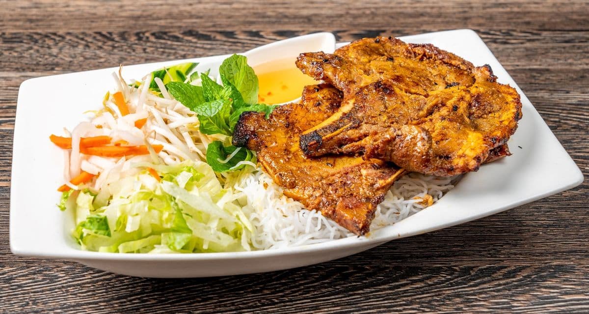 V2. Grilled Pork Chops Vermicelli - OO