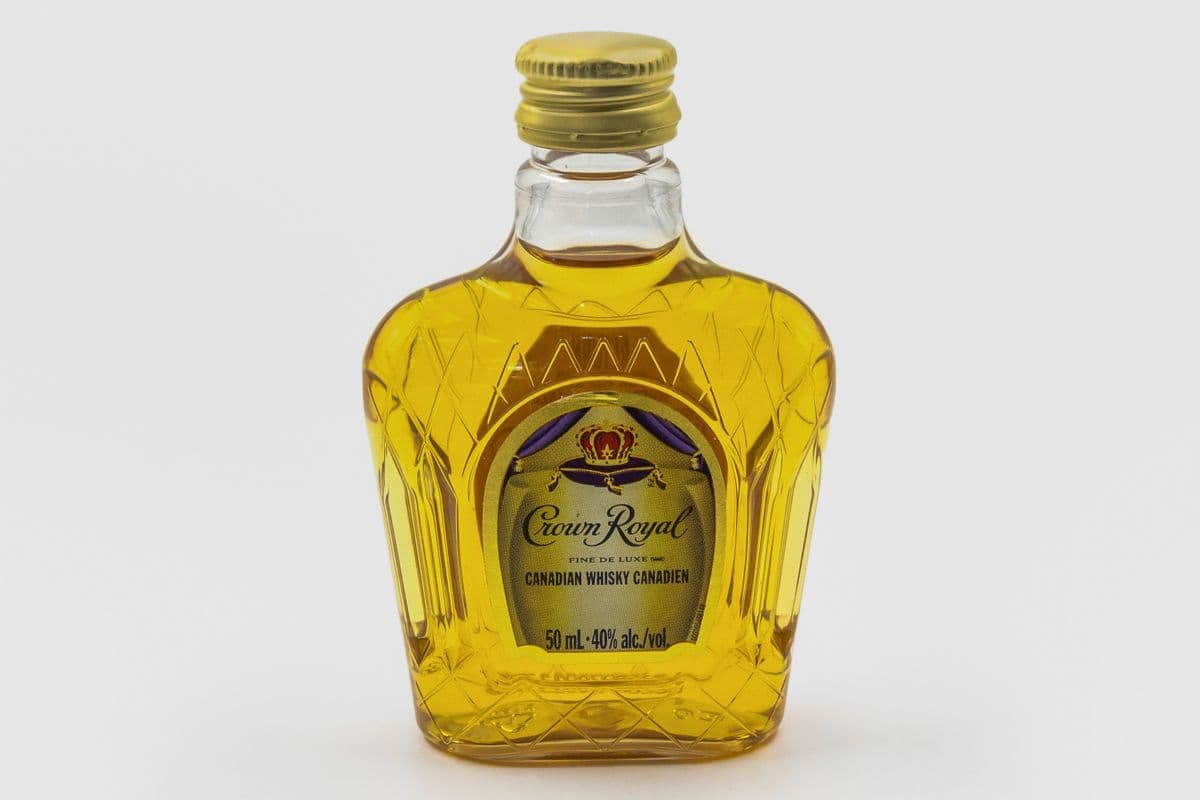 CROWN ROYAL (1 x 50ML)
