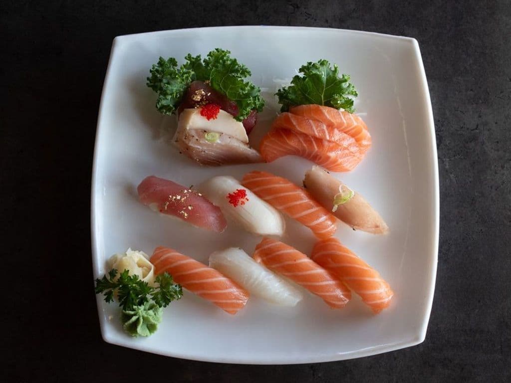 Nigiri and Sashimi Combo (Entrée)
