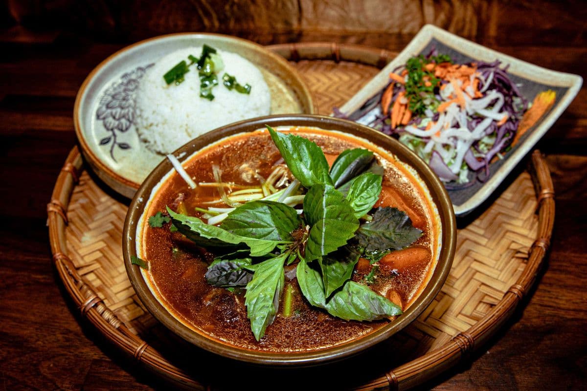 49. Com Bo Kho
