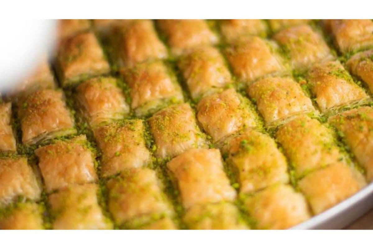Bazaar • Baklava