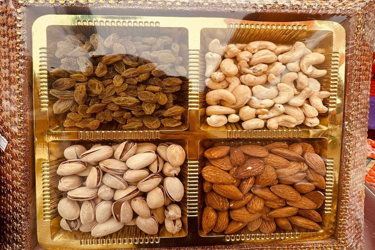 Tray include 4 different Dry fruit