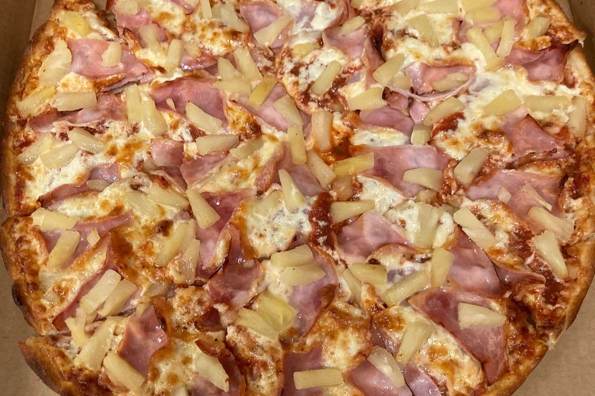 13" Large Classic Hawaiian Pizza