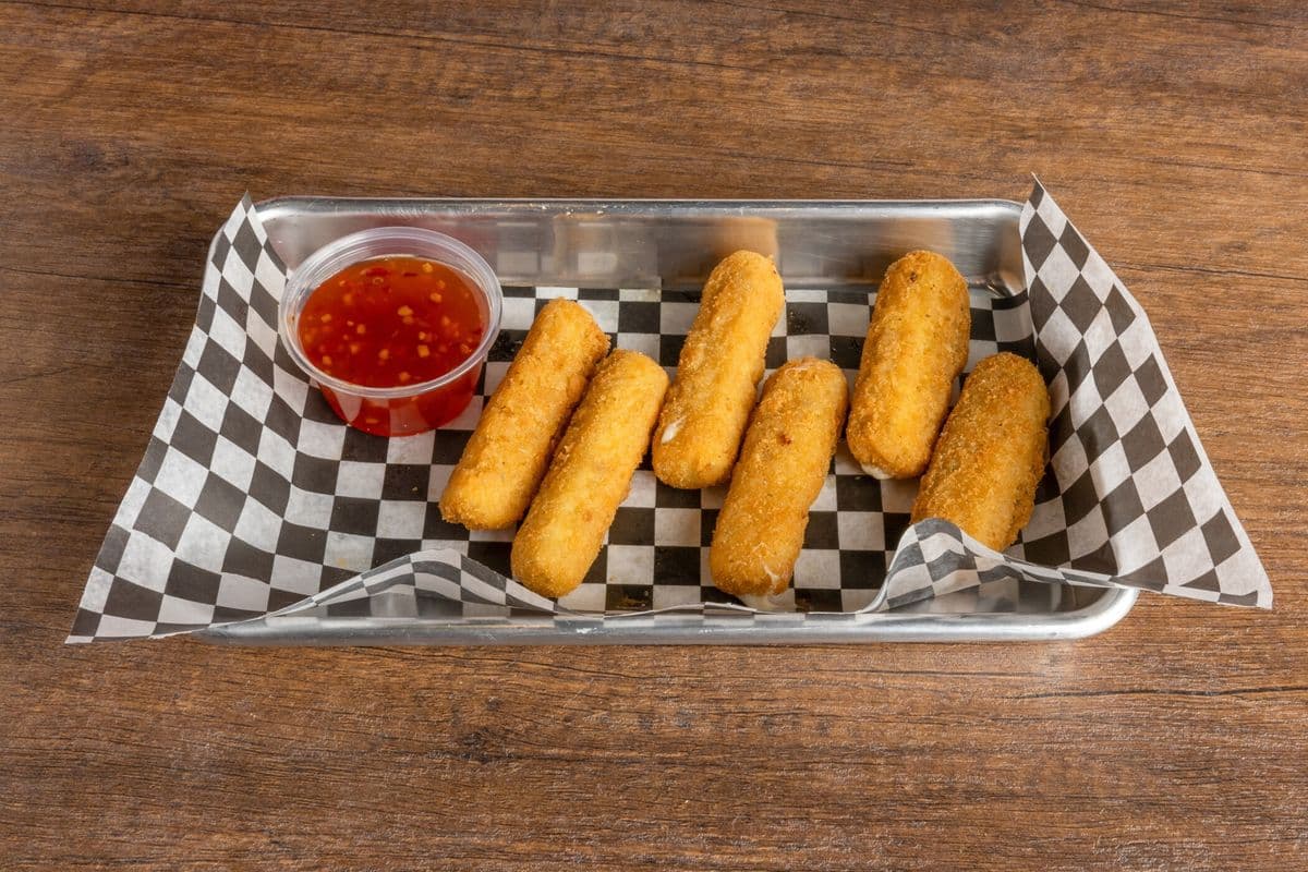 Mozzarella Sticks (6 pcs)