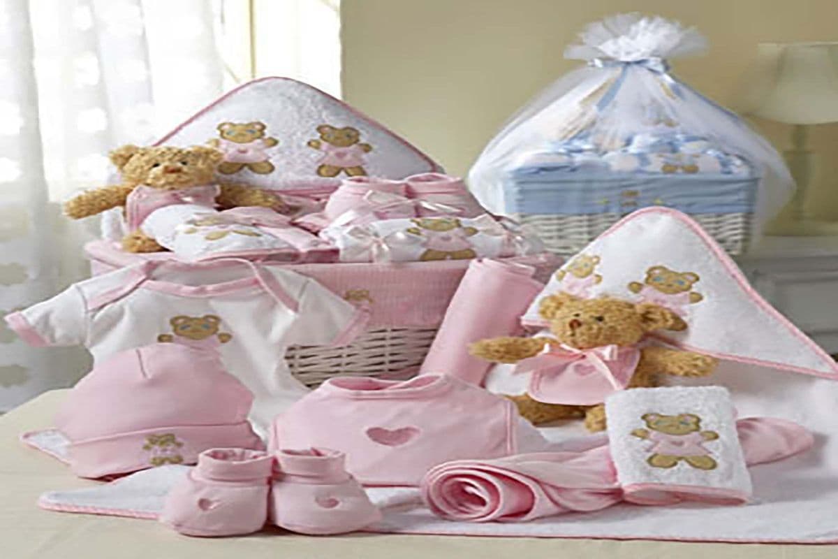 Comfy Newborn Basket For Girl