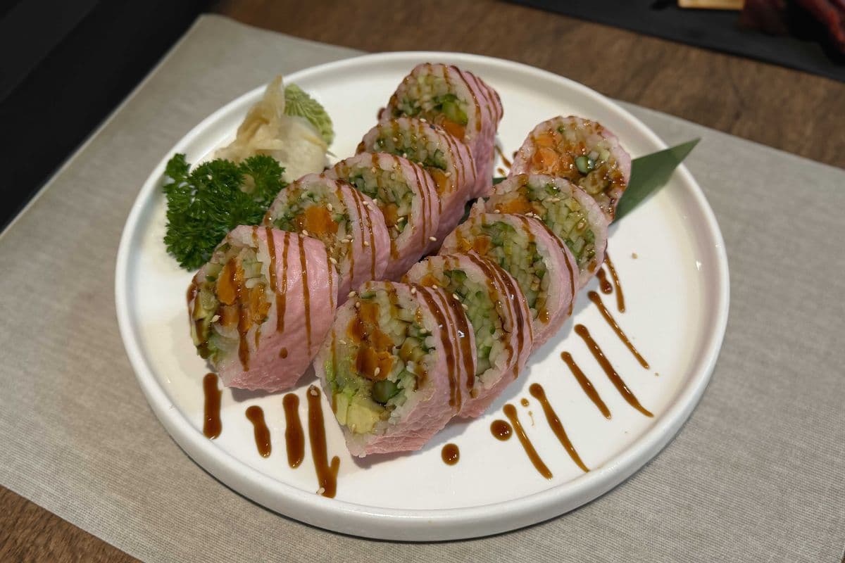 Pink Flower Roll (10 pcs)