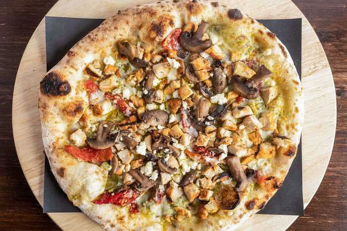 Deluxe Pizza