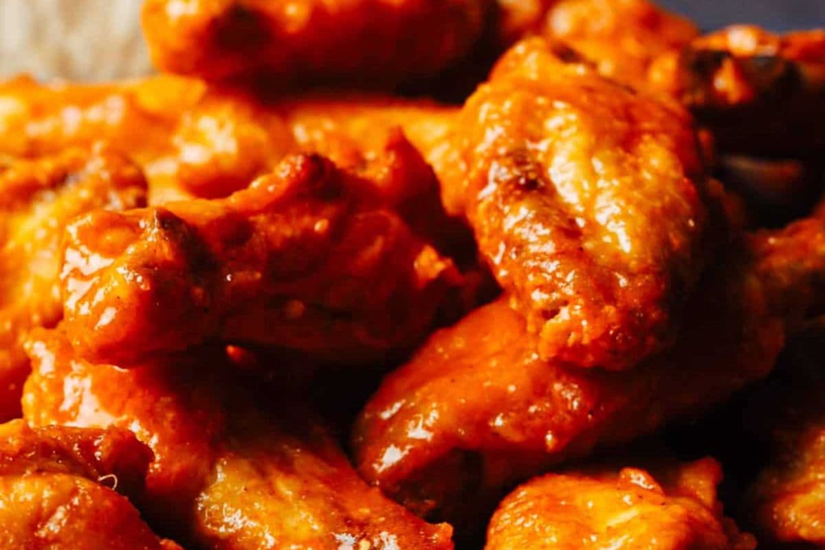 Classic Hot Wings (8Pcs)