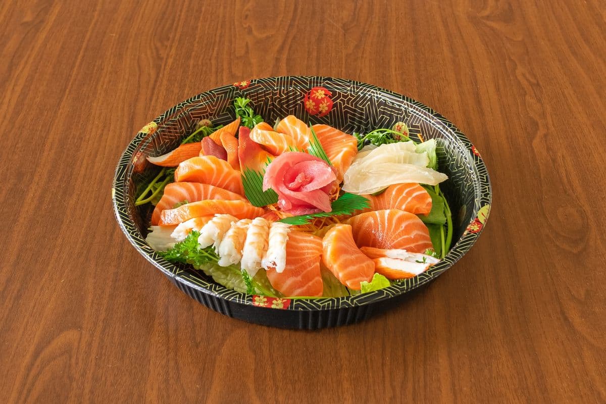 S4. Mixed Sashimi (30 pcs)