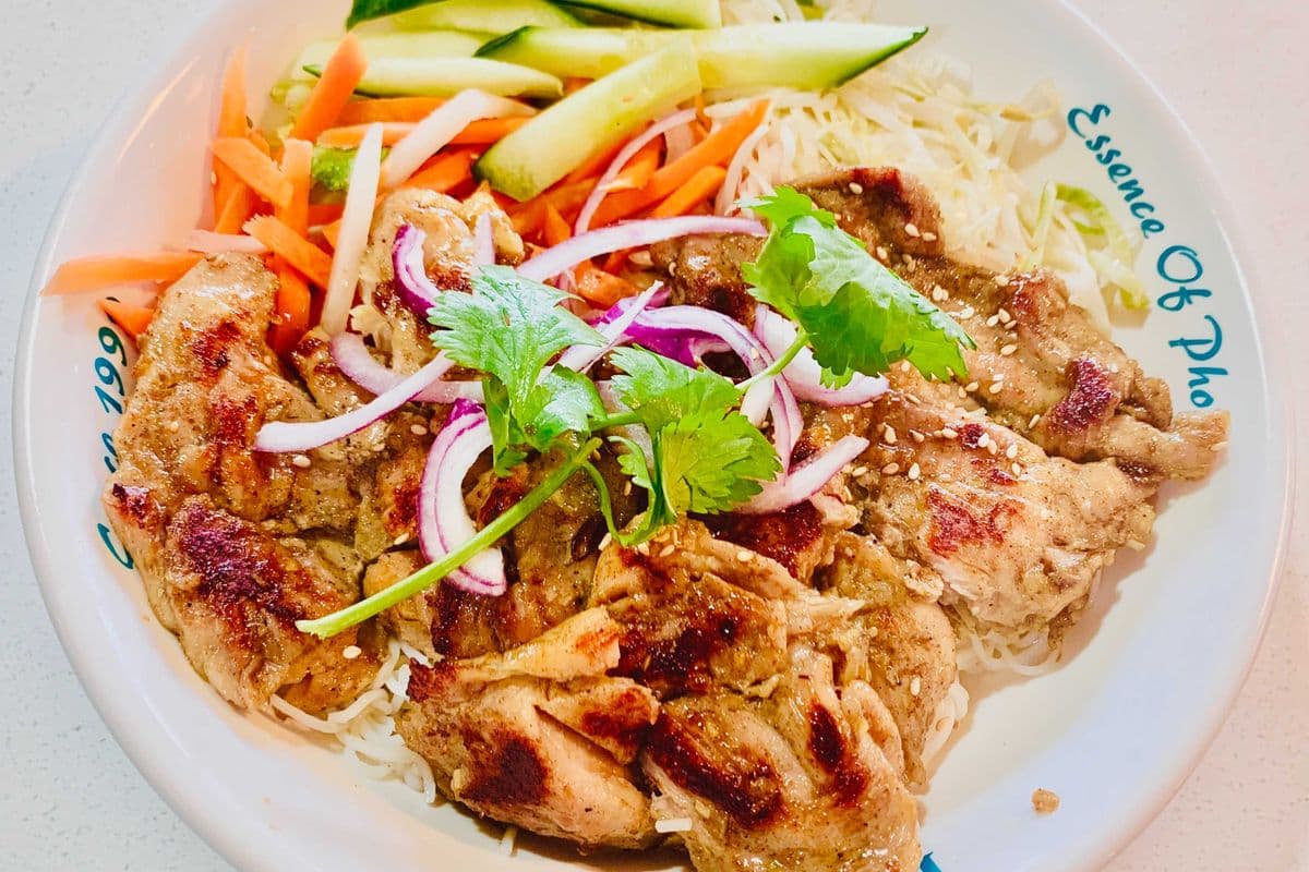 72. Vermicelli with Grilled Lemongrass Chicken