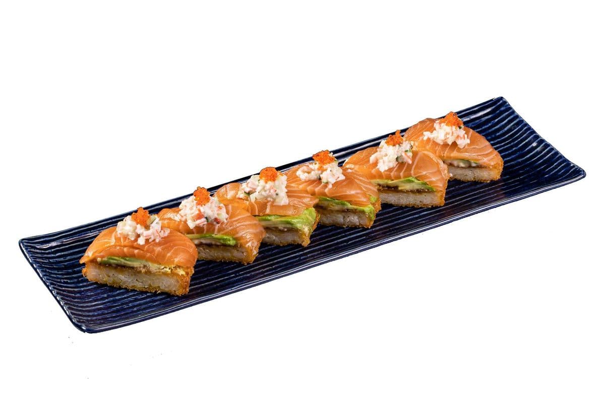 Salmon & Avocado Pizza
