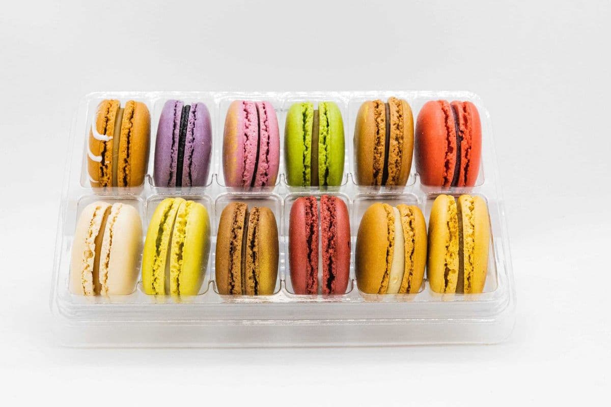 Assorted Macarons (6 pcs)
