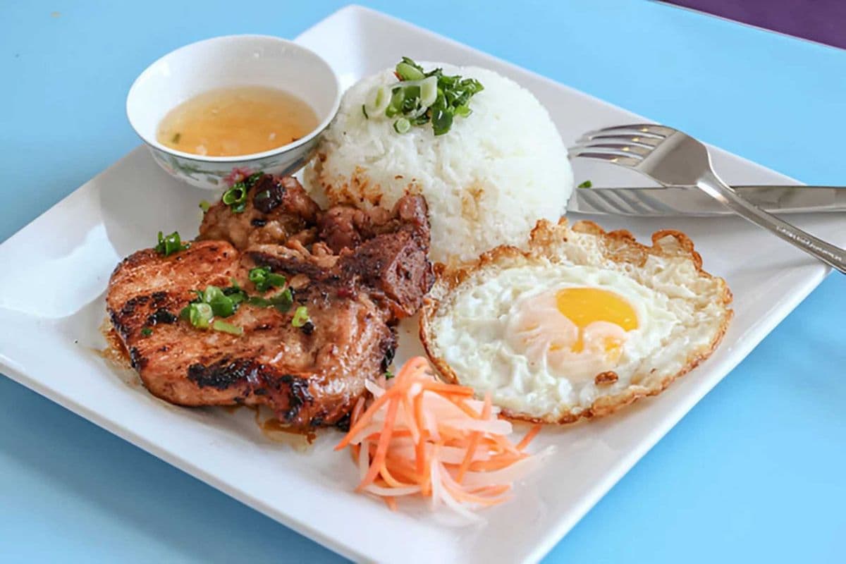 CVN. Com Viet Nam Ga (Chicken)