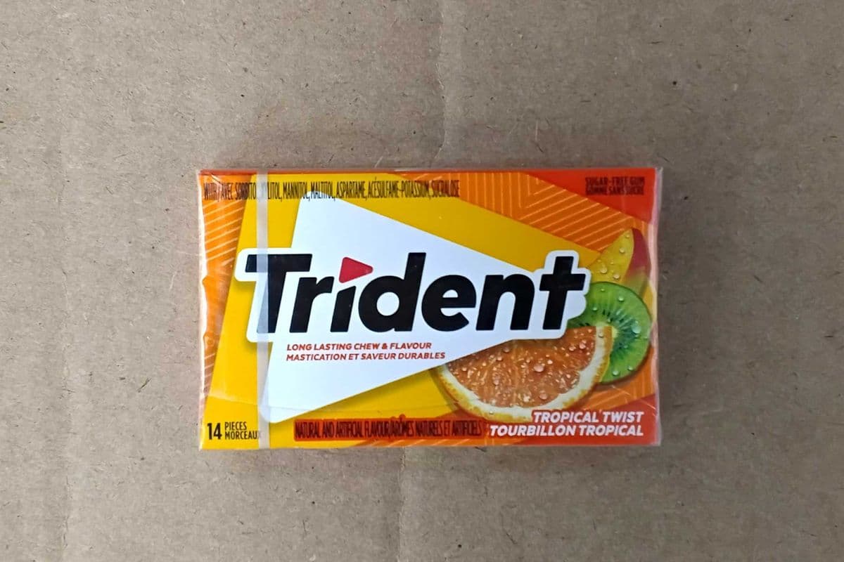 Trident Tropical Twist. 14 stick.