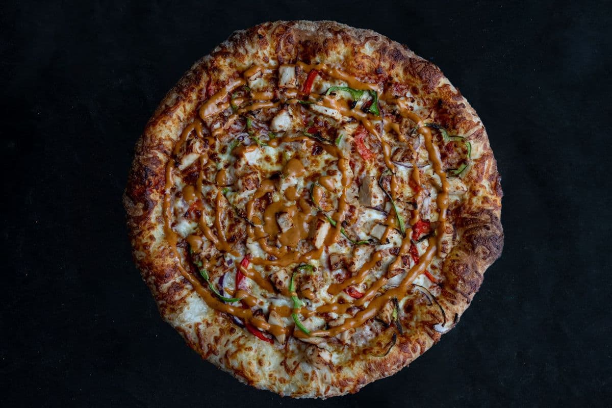 14" Large Chipotle Chicken Pizza